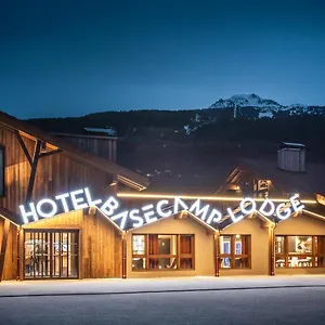 Base Camp Hotel